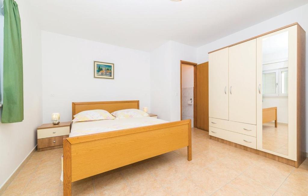 Apartmani Mares Razanj Luaran gambar
