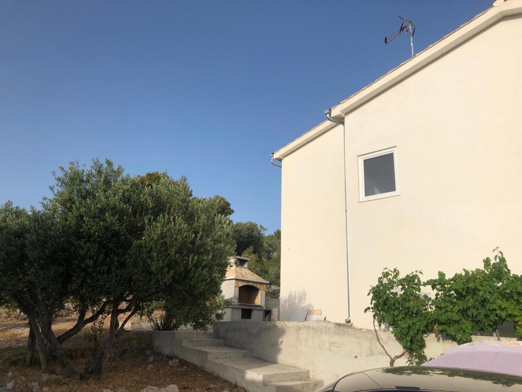 Apartmani Mares Razanj Luaran gambar