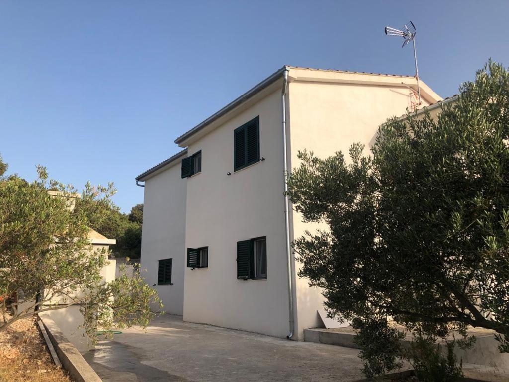 Apartmani Mares Razanj Luaran gambar